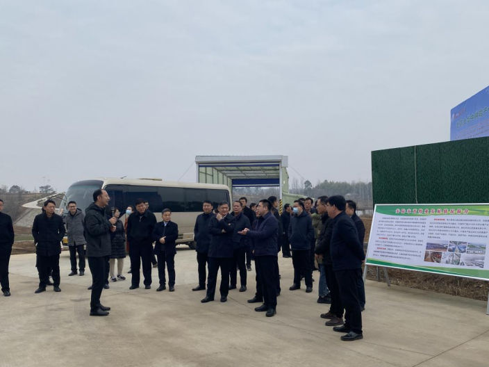 孝感市领导一行莅临m88官网湖北种禽基地考察调研